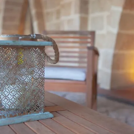 Lucamaria Couette-café *